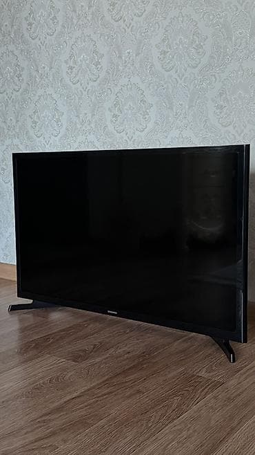 ТВ и видео: Телевизор Samsung, диагональ примерно 32–40". - Плоская LED‑панель — 1