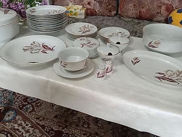 домашние птицы: Фарфоровый столовый сервиз с тюльпанами, тонкая золотая окантовка — 3