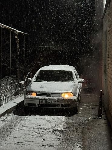 аудио усилитель: Volkswagen Golf: 2001 г., 2.3 л, Автомат, Бензин, Хэтчбэк — 2