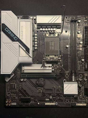 intel pentium: Материнская плата для ПК, Б/у, Gigabyte, LGA1700, Micro-ATX — 1