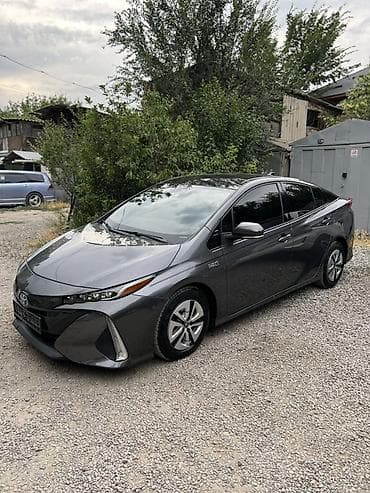 work r18: Toyota Prius: 2018 г., 1.8 л, Вариатор, Гибрид, Хэтчбэк — 1
