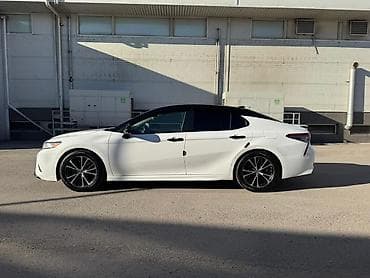 Транспорт: Toyota Camry: 2017 г., 2.5 л, Автомат, Бензин, Седан — 2