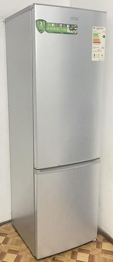 а его холодильник: Холодильник Artel, Двухкамерный — 4