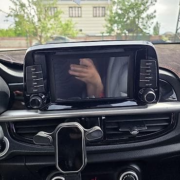 бесплатно машина: Kia Picanto: 2017 г., 1 л, Автомат, Бензин, Хэтчбэк — 9