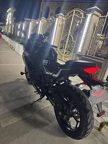 дордой скутер: Спортбайк Kawasaki, 250 куб. см, Бензин — 2