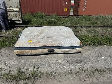 Матрастар: Двуспальный пружинный матрас классической конструкции. Особенности: - — 5