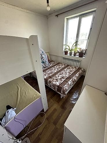 продаю дом умут: 🔥Продается дом🔥 🏡Район: Умут Площадь: 53м2 ✅Участок: 4 соток — 10