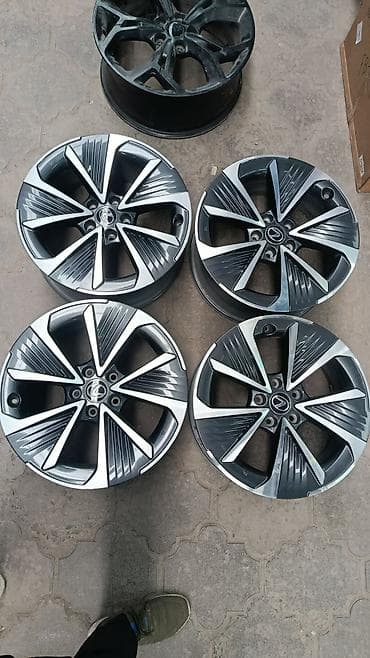 Литые Диски R 18 Lexus, Комплект, отверстий - 5, Б/у