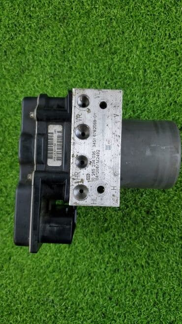 система форсунок: Блок abs Bmw X3 E83 M54B30 2005 (б/у) ​ Марка: BMW Модель: X3 Год — 5