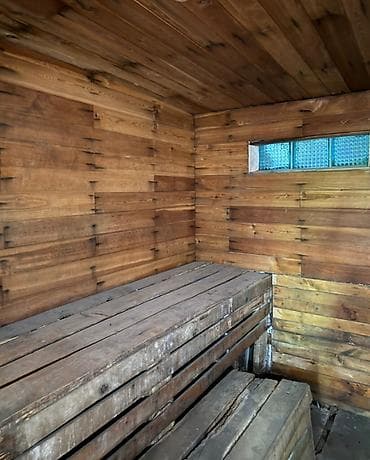 3: 🏡 Продаётся полдома. 📍 Локация: Село Маевка 📐 Основные параметры: 👉 — 3