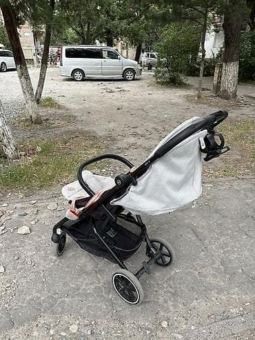 Коляскалар: Продаю коляску Сайбекс б/у прогулочная, легкая и маневренная. Легко — 3