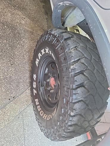 максис: Шины R 15, Всесезонная, Б/у, Внедорожные (АТ/МТ), Maxxis — 2