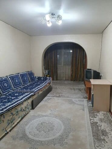 купить квартиру в 4 микрорайоне: 1 комната, 32 м², 104 серия, 4 этаж — 8