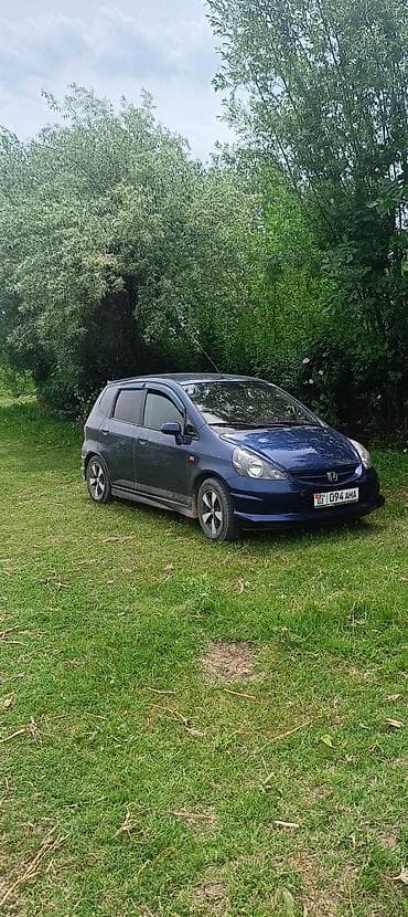Унаа: Honda Jazz: 2002 г., 1.4 л, Кол менен иштөөчү, Бензин, Хетчбек — 2