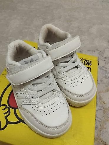 Комплекты одежды: Детские кроссовки Adidas Drop Step (Toddler) - Цвет: белый - Верх — 2