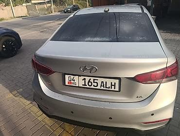 накладки соната: Салон Hyundai с автоматической коробкой передач. На фото представлен — 5
