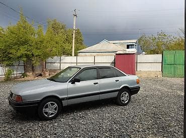 Audi 80: 1990 г., Бензин, Седан — 2