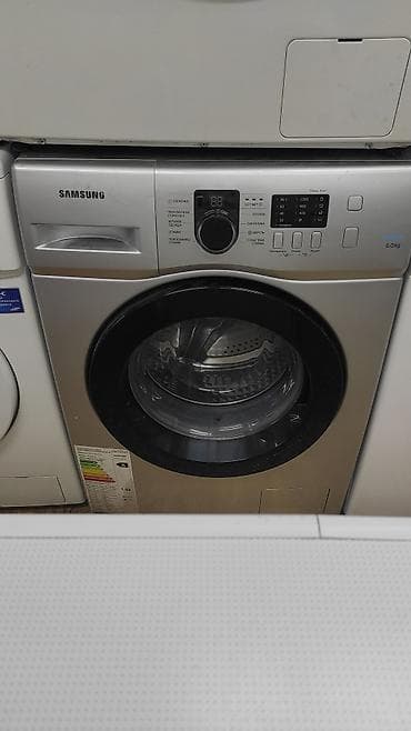 Стиральная машина Samsung, фронтальная загрузка, серебристый цвет
