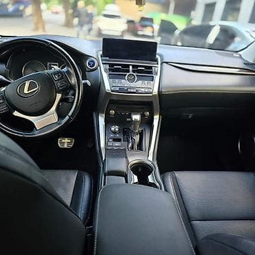 Lexus: Lexus NX: 2018 г., 2.5 л, Автомат, Гибрид, Кроссовер — 3