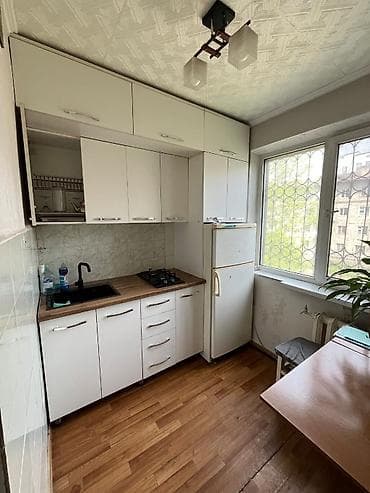 Продажа квартир: 2 комнаты, 45 м², Черёмушки мкр., 103 серия, 3 этаж — 3