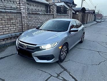 Honda Civic: 2018 г., 2 л, Вариатор, Бензин, Седан
