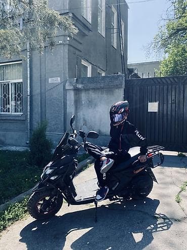 электронный мопеды: Тип скутера 150 куб. см, Бензин, Б/у — 6