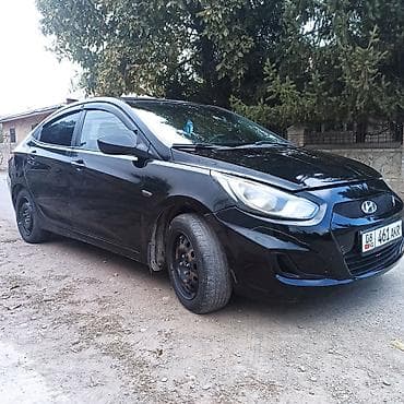 Продажа авто: Hyundai Solaris: 2013 г., 1.6 л, Механика, Бензин, Седан — 7