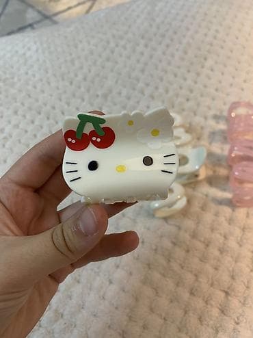 белая платье: Заколки, крабики на голову. два больших крабика белого и розового — 2