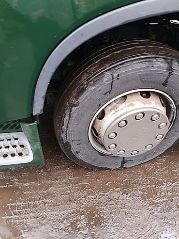 subaru sti: Тягач, Volvo, 2015 г., Без прицепа — 1