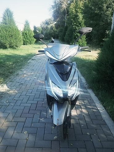 100 с4: Скутер/мопед городского типа, серый металлик. - Современный — 1