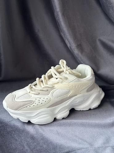 тренд этого сезона: Абсолютно новые кроссовки chunky в бежево‑молочном цвете в 42 размере — 1