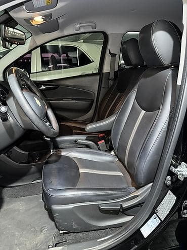 Продажа авто: Chevrolet Spark: 2020 г., 1 л, Автомат, Бензин, Хэтчбэк — 4