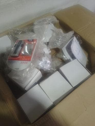 Освещение: Люстра потолочная, новая. Требуется самостоятельная сборка В коробке — 2