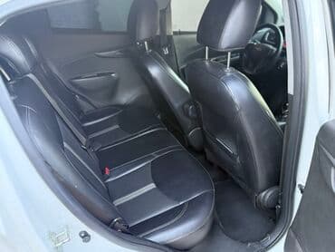 обмен машинами с доплатой: Chevrolet Spark: 2019 г., 1 л, Автомат, Бензин, Хэтчбэк — 7