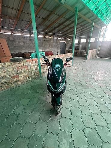 Мототехника: Скутер түрү 150 куб. см, Бензин — 1