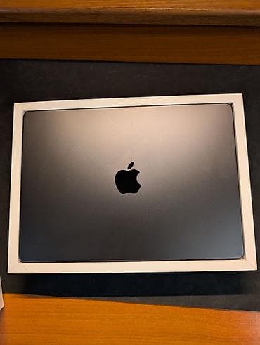 microsoft surface: MacBook Pro M5 14" 16/512 состояние нового Полный комплект 7 циклов — 3