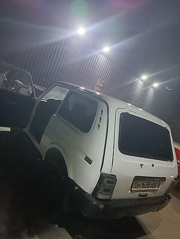 продажа авто нива: ВАЗ (ЛАДА) 4x4 Нива: 2011 г., 1.7 л, Механика, Бензин, Внедорожник — 10