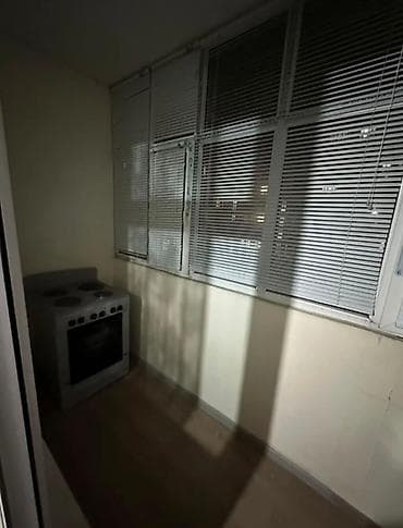 Батирлер: 1 бөлмө, 35 м², Жал мкр (а.и. Жогорку, Ортоңку, Төмөнкү) 106-серия, 7 кабат — 5
