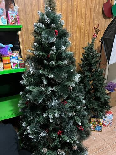 Ликвидация склада! Товары по оптовым ценам!: Ель+сосна (микс) Ёлка с домиками, шишками, ягодками 180см + игрушки