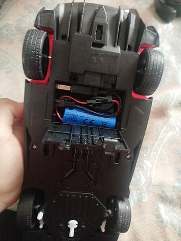 кожа костюм: Радиоуправляемые спортивные машинки (набор из 2 шт.) - Две модели — 4