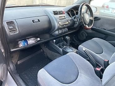 Скупка авто: Honda Fit: 2004 г., 1.3 л, Автомат, Бензин, Хэтчбэк — 4