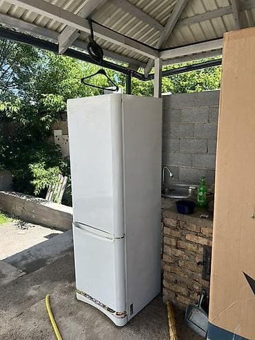 Холодильник Indesit, Б/у, Двухкамерный, 60 * 185 *