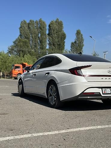 Hyundai Sonata: 2019 г., 2 л, Автомат, Бензин, Седан — 5