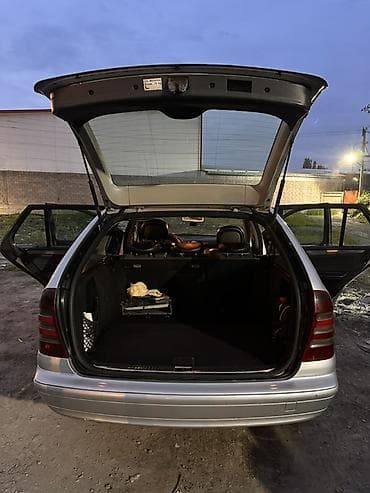 мерс 2 скат: Mercedes-Benz C-Class: 2002 г., 2.2 л, Автомат, Дизель, Универсал — 5