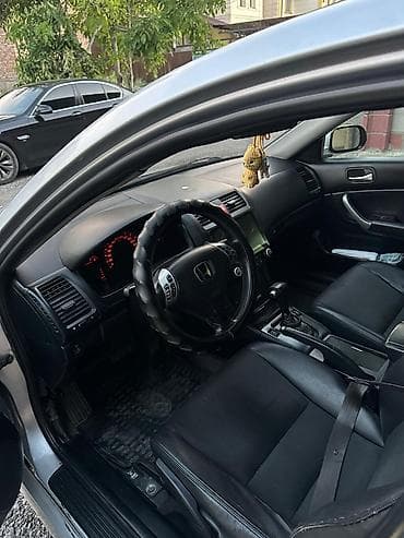 cl 7: Honda Accord: 2005 г., 2 л, Автомат, Бензин, Седан — 5