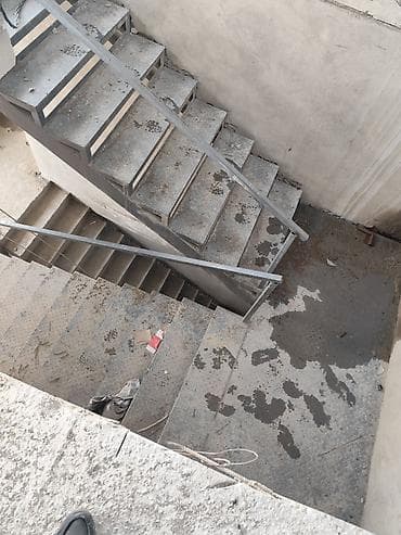 три уголник: Металлическая лестница Для дома, Форма лестницы: Г-образная, Стиль: Модерн — 8