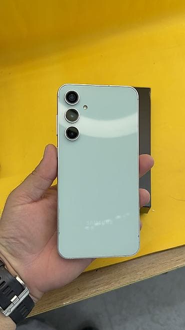 Samsung Galaxy S23 FE, Б/у, 256 ГБ, 2 SIM, eSIM