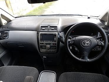 Toyota Ipsum: 2003 г., 2.4 л, Автомат, Бензин, Минивэн — 7