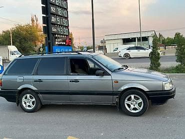 бар авто: Volkswagen Passat Variant: 1990 г., Универсал — 2