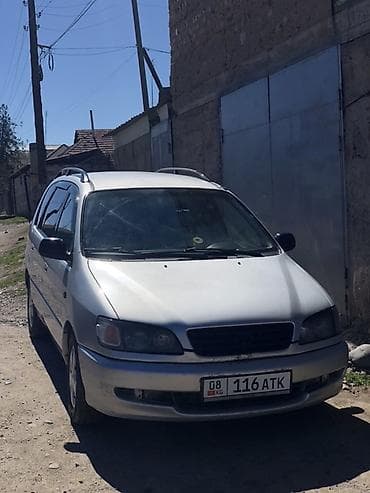 e6 3: Toyota Picnic: 2000 г., 2 л, Ручные, Дизель — 2